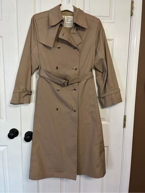 Vintage London Fog Trench Coat Tan Belted Petite Classic Timeless